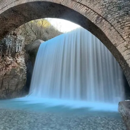 Gæstehus Archontiko Tou Krommyda Eláti